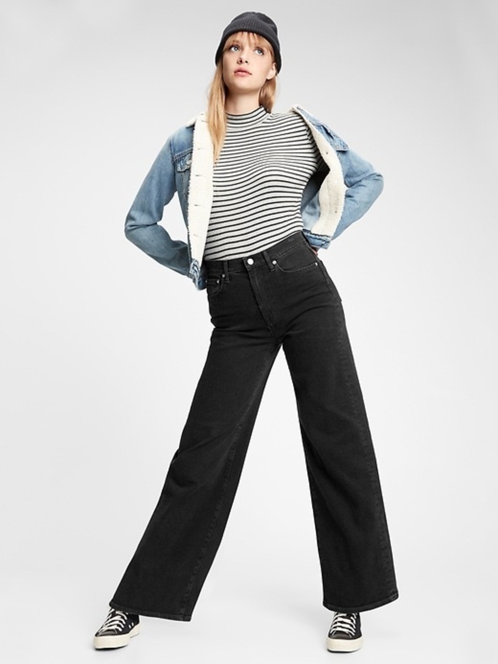 GAP Sky High Wide Leg Jeans 30 Washed Black Classic Minimalist Everyday Chic NWT